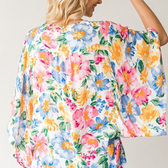First Love Floral Print Short Wide Sleeve Button Down Top - NWT - Size M - Picture 3 of 3